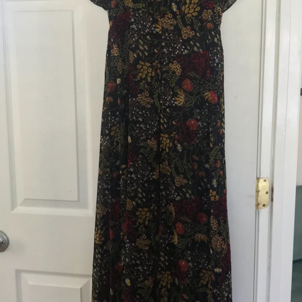 Forever 21 Contemporary Floral Dress